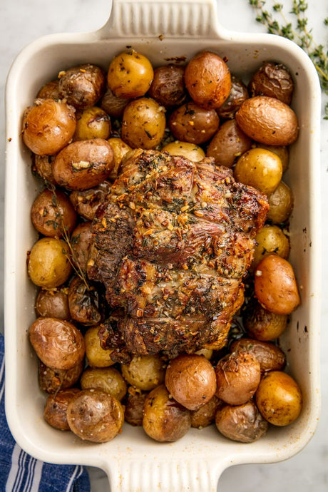 Easy Garlic Roasted Lamb