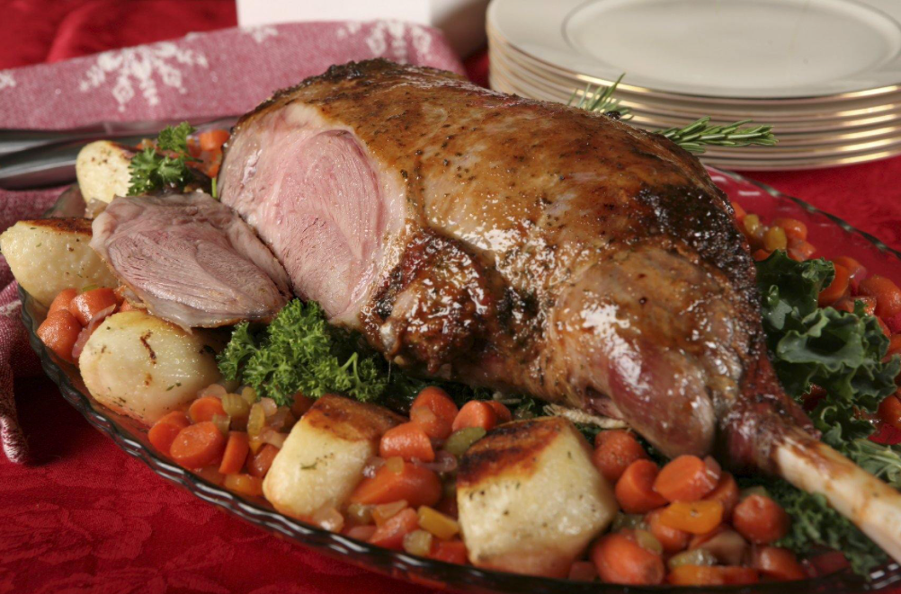 Large Bone In Leg of Lamb (3.5kg+)